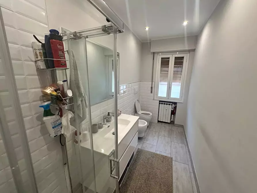 Immagine 10 di Casa trifamiliare in vendita  in Via MIlite Ignoto 1 a Ventimiglia