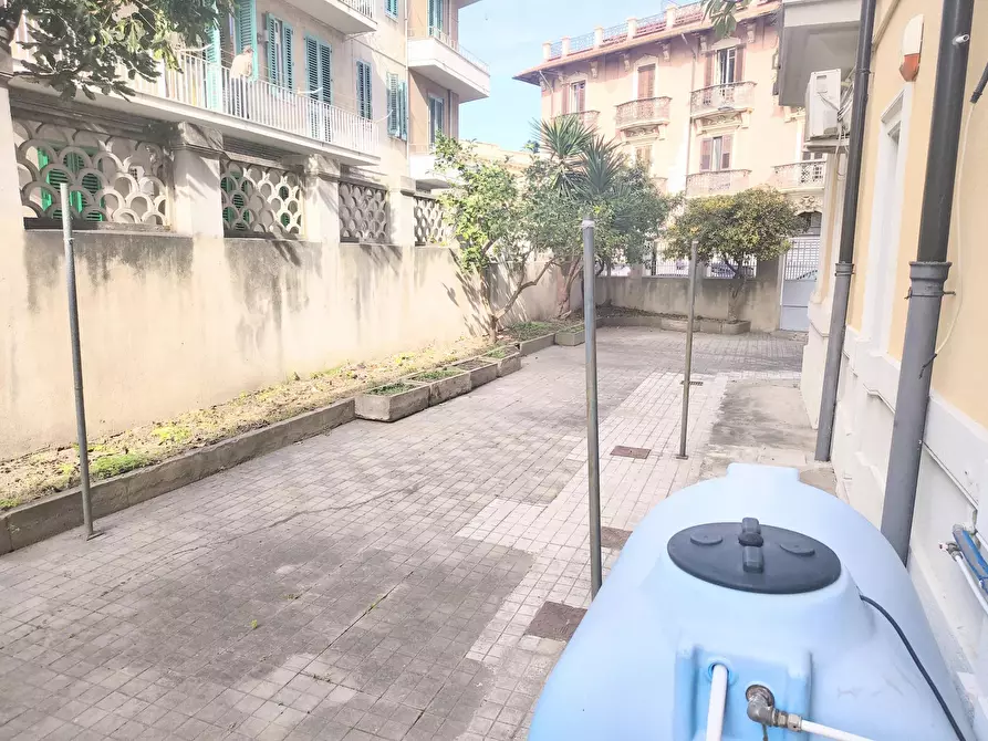 Immagine 13 di Casa trifamiliare in affitto  in Via Nicola Fabrizi, 109 a Messina