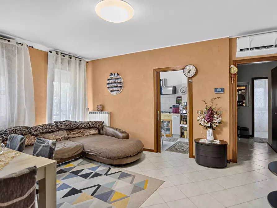 Immagine 26 di Casa trifamiliare in affitto  a Fosso'