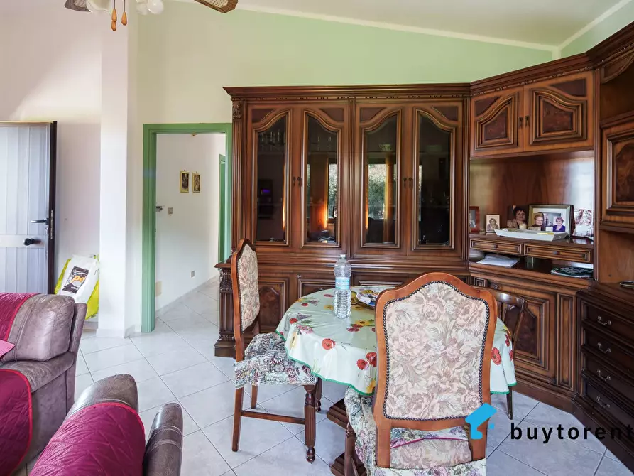 Immagine 7 di Casa trifamiliare in vendita  in Strada Comunale Magomadas - Turas a Birori