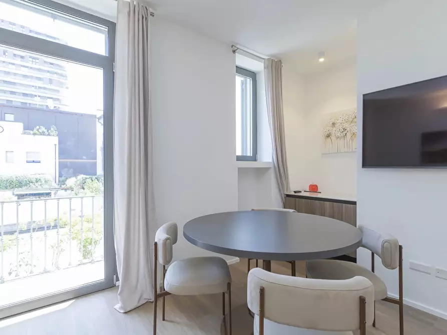 Immagine 2 di Casa trifamiliare in affitto  a Milano