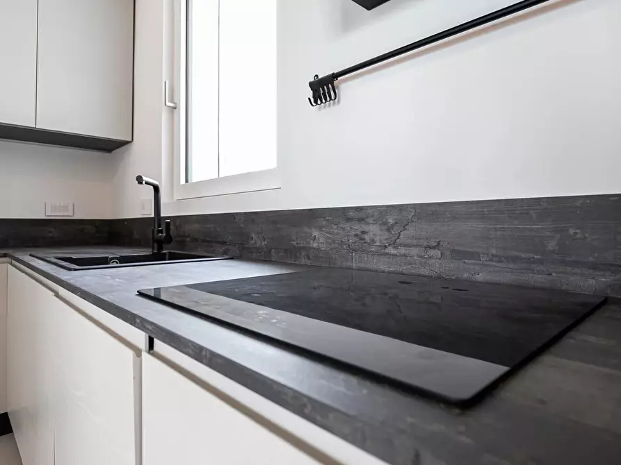 Immagine 13 di Casa trifamiliare in affitto  in via Stresa, 22. a Milano