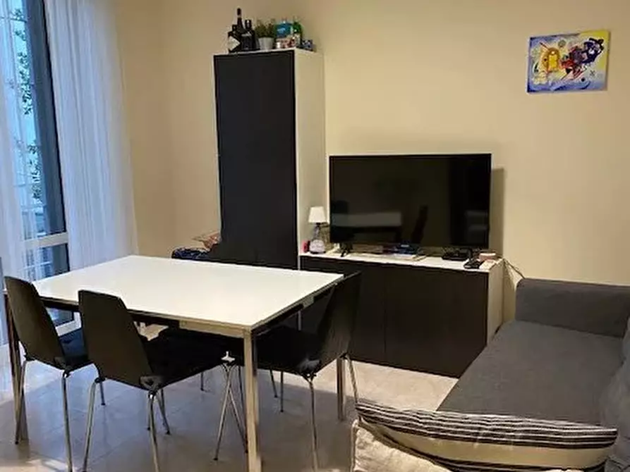 Immagine 1 di Casa trifamiliare in affitto  in Via Attilio Deffenu a Milano