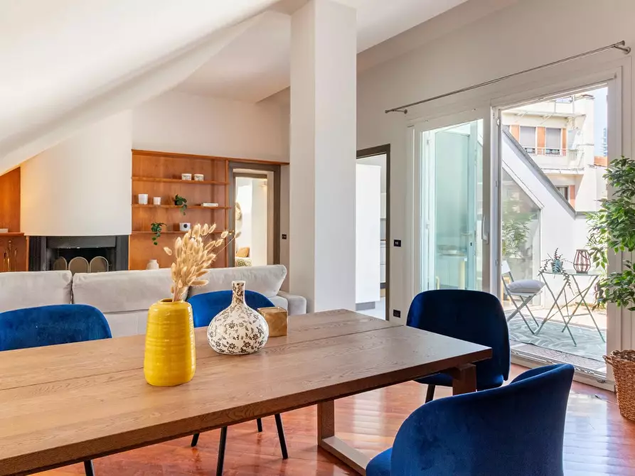 Immagine 5 di Casa trifamiliare in affitto  in Via della Moscova, 10 a Milano