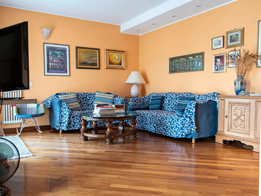 Immagine 20 di Casa trifamiliare in vendita  a Ventimiglia