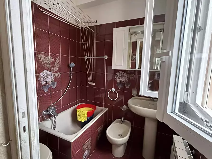 Immagine 10 di Casa trifamiliare in vendita  in Via Cristoforo Colombo 7 a Ventimiglia