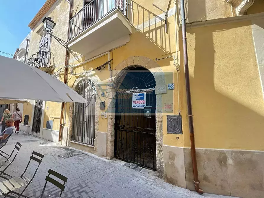 Immagine 5 di Casa trifamiliare in vendita  a Siracusa