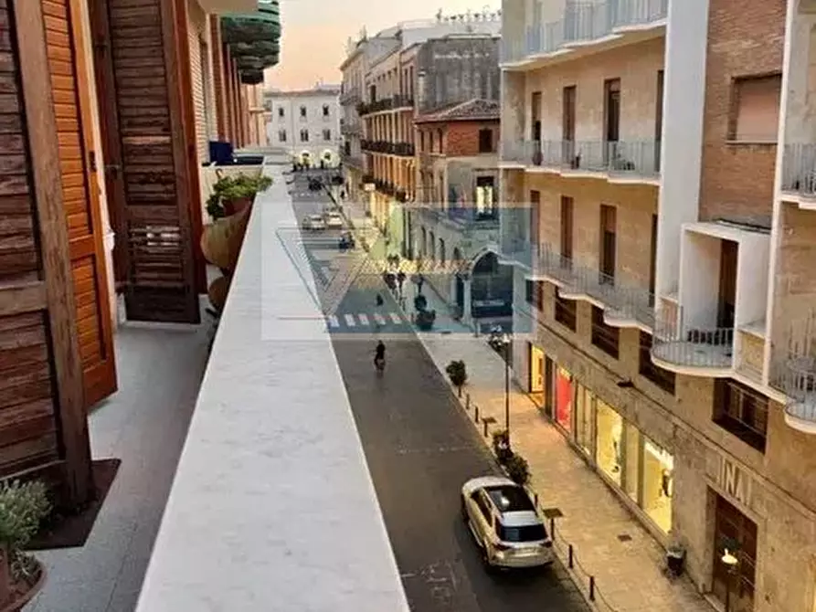 Immagine 4 di Casa trifamiliare in vendita  in Corso Matteotti a Siracusa