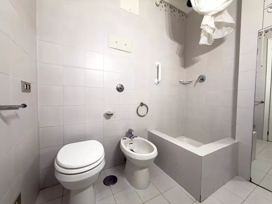 Immagine 25 di Casa trifamiliare in vendita  in Via della Bilancia, 8 a Olbia