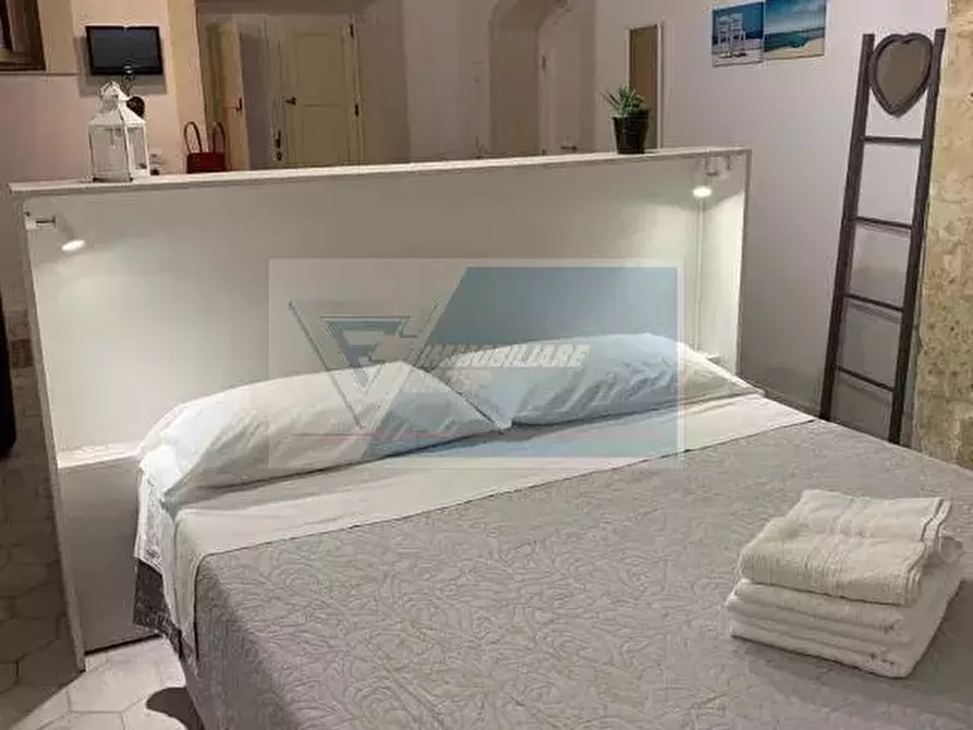 Immagine 9 di Casa trifamiliare in vendita  in Via Vincenzo Mirabella a Siracusa