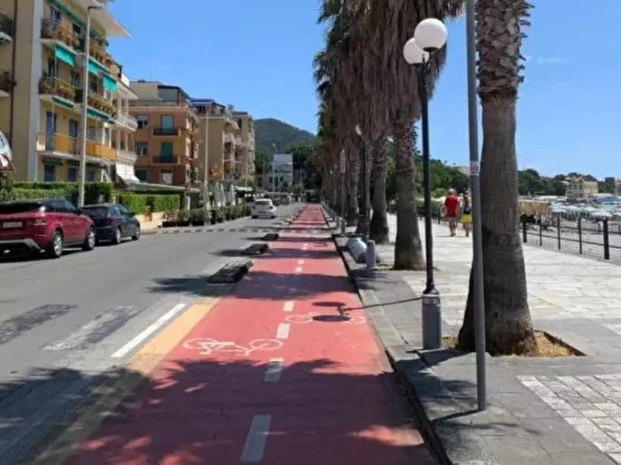 Immagine 5 di Casa trifamiliare in vendita  a Sestri Levante