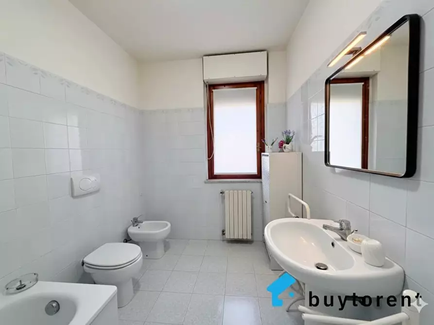 Immagine 7 di Casa trifamiliare in vendita  in Via Monsignor Cogoni, 1 a Oristano