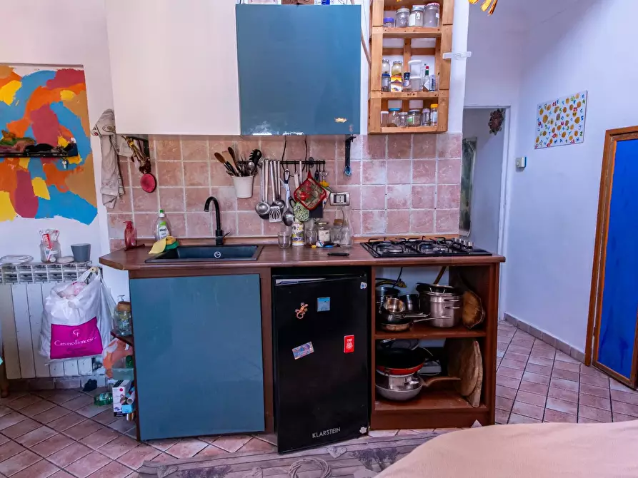 Immagine 3 di Casa trifamiliare in vendita  in Salita Alle Mura 18 a Ventimiglia