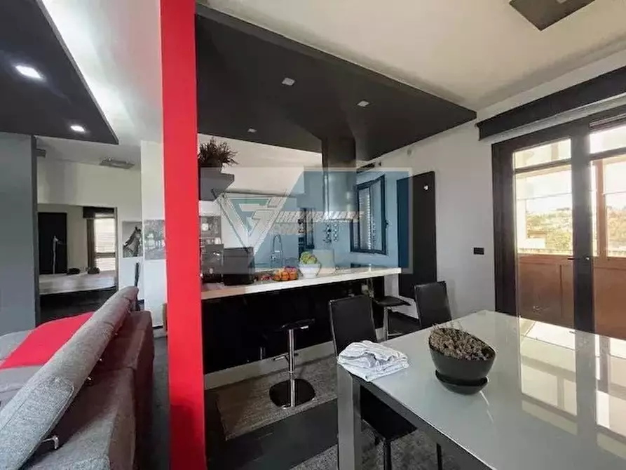 Immagine 23 di Casa trifamiliare in vendita  in Via Capuana a Buccheri