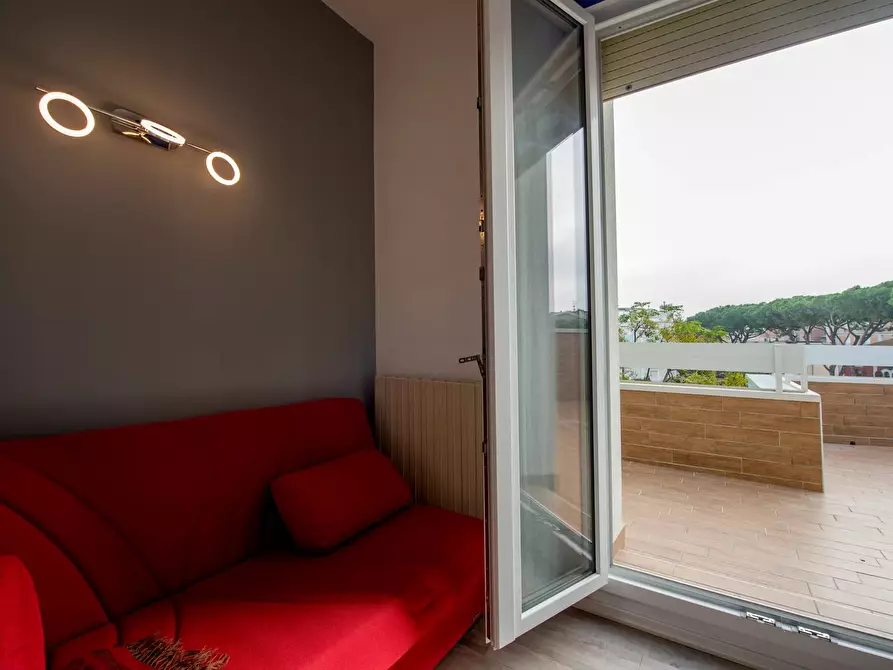 Immagine 41 di Casa trifamiliare in vendita  a Cattolica