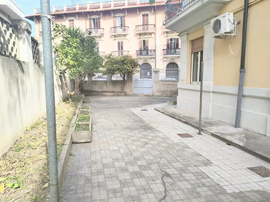 Immagine 1 di Casa trifamiliare in affitto  in Via Nicola Fabrizi, 109 a Messina