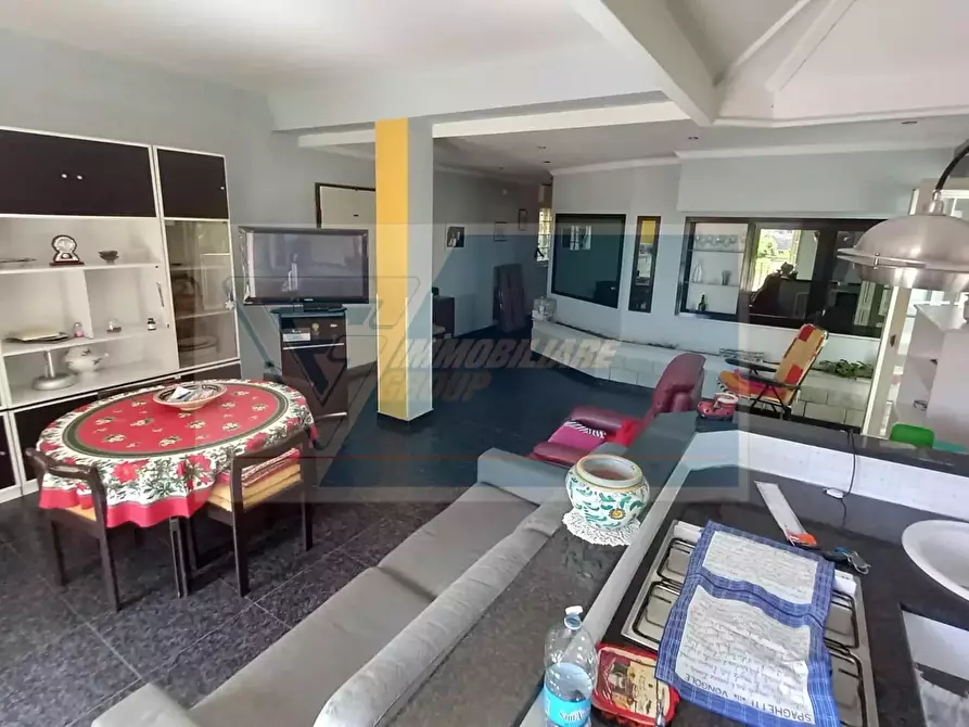 Immagine 8 di Casa trifamiliare in vendita  in Via Cassaro, 11 a Siracusa