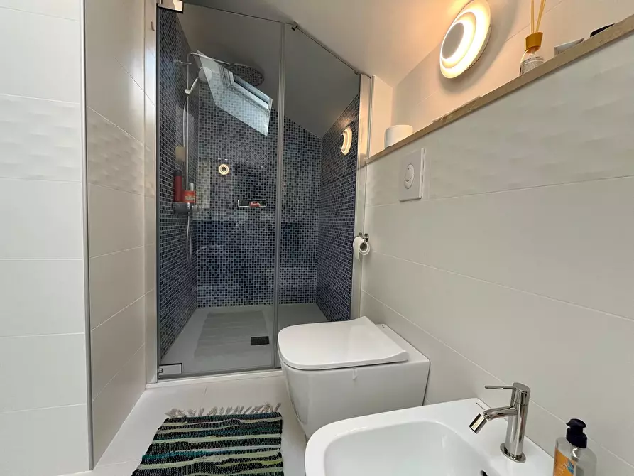 Immagine 23 di Casa trifamiliare in vendita  in Via Parma a Chiavari