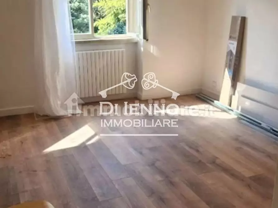 Immagine 10 di Casa trifamiliare in vendita  in Via Cassia a Roma
