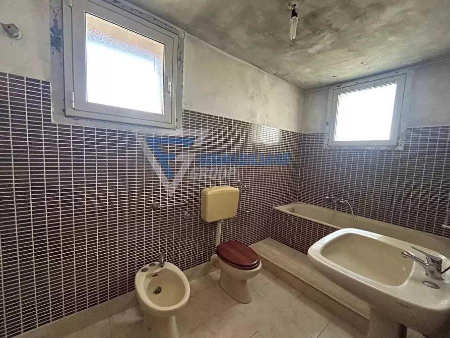 Immagine 21 di Casa trifamiliare in vendita  in Viale Teracati a Siracusa