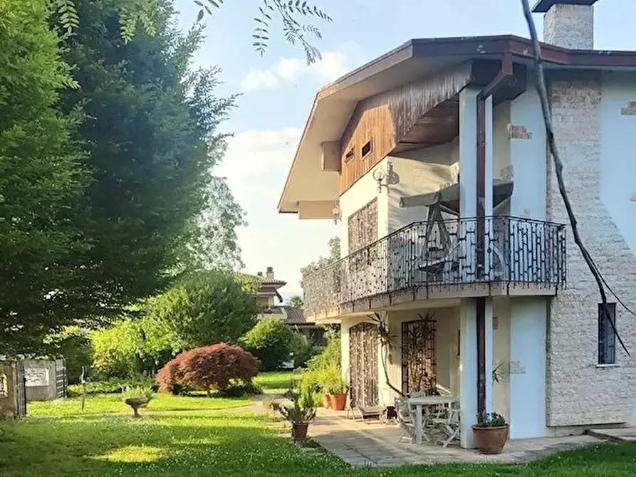 Immagine 2 di Terreno edificabile in vendita  a Conegliano