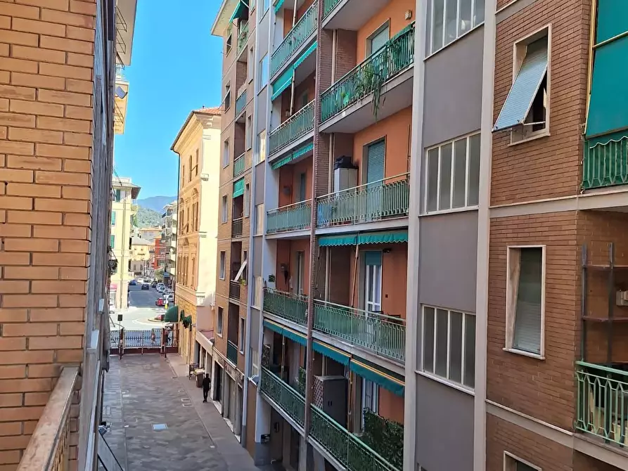 Immagine 11 di Casa trifamiliare in vendita  in Piazza Cavour a Chiavari