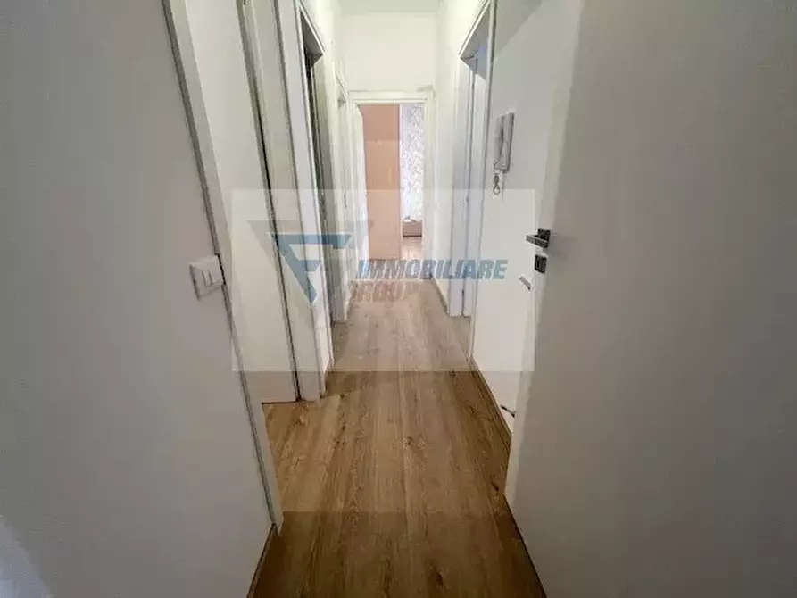 Immagine 23 di Casa trifamiliare in vendita  in Viale Vittorio Veneto a Floridia