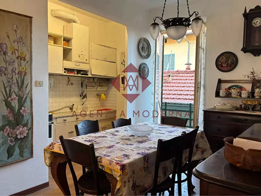 Immagine 7 di Casa trifamiliare in vendita  in Via Ernesto Chiappori, 8 a Ventimiglia