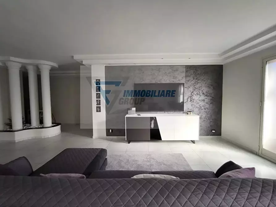 Immagine 12 di Casa trifamiliare in vendita  in Via Ippolito Nievo a Siracusa