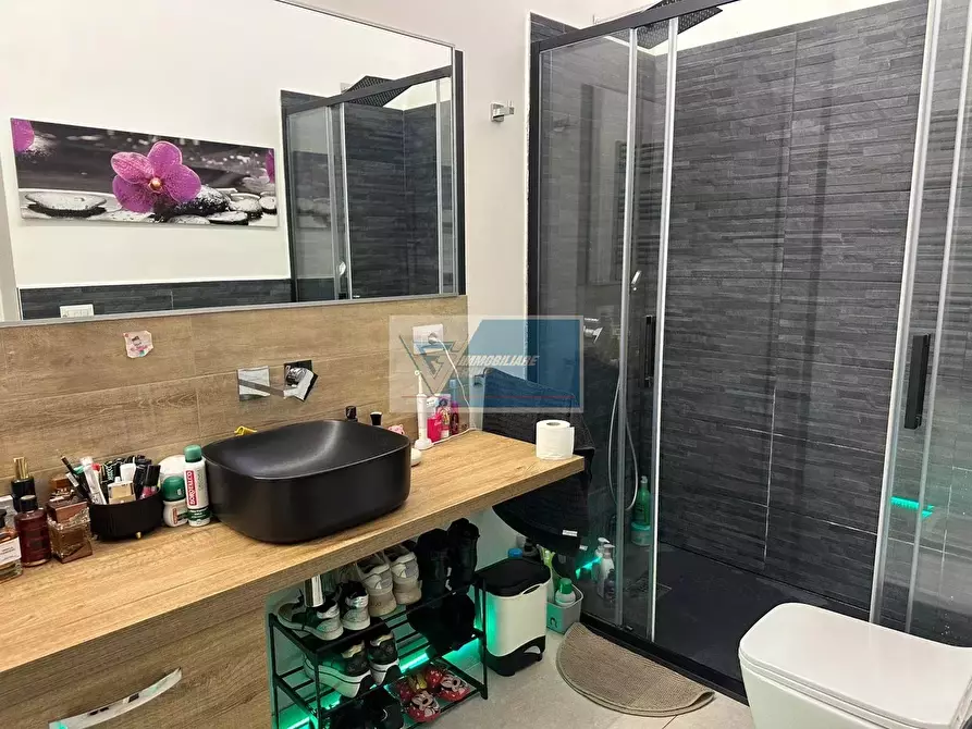 Immagine 9 di Casa trifamiliare in vendita  a Buccheri