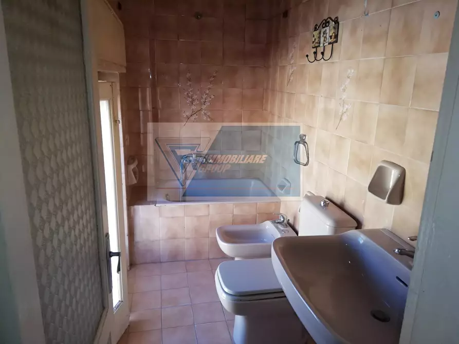 Immagine 10 di Casa trifamiliare in vendita  in Via Maria Montessori a Siracusa