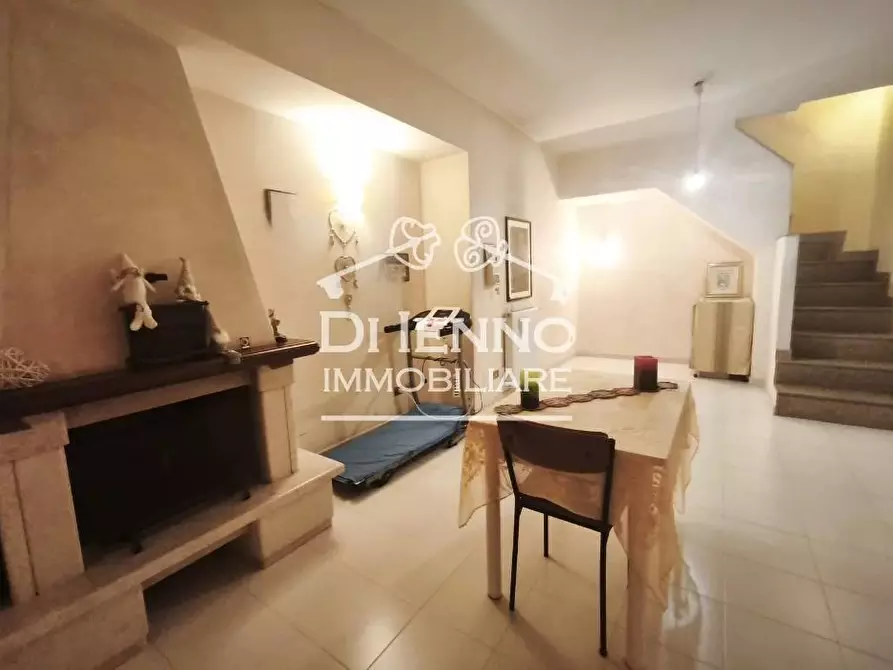 Immagine 2 di Casa trifamiliare in vendita  in Via della Palmarola a Roma