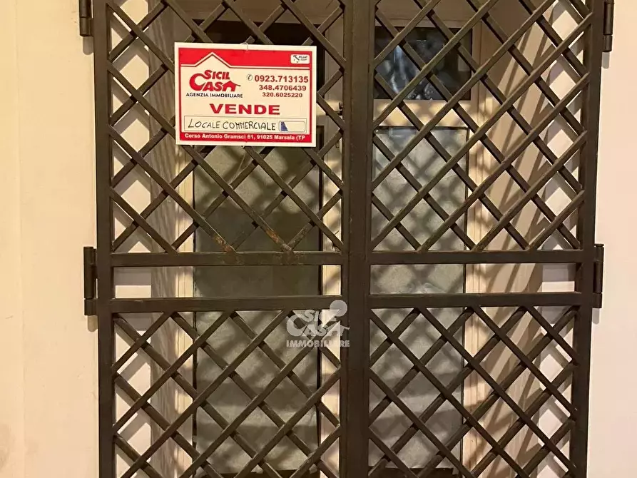 Immagine 1 di Casa trifamiliare in vendita  a Marsala