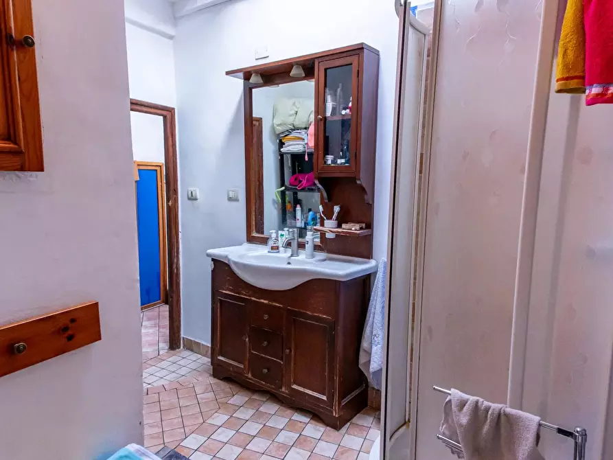 Immagine 15 di Casa trifamiliare in vendita  in Salita Alle Mura 18 a Ventimiglia