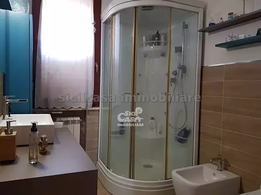 Immagine 6 di Casa trifamiliare in vendita  a Marsala