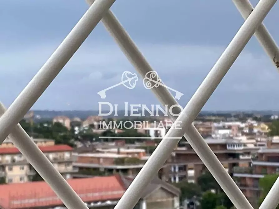 Immagine 1 di Casa trifamiliare in affitto  in Via Leopoldo Ruspoli a Roma