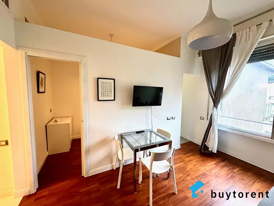 Immagine 14 di Casa trifamiliare in vendita  in Corso di Porta Nuova, 52a a Milano