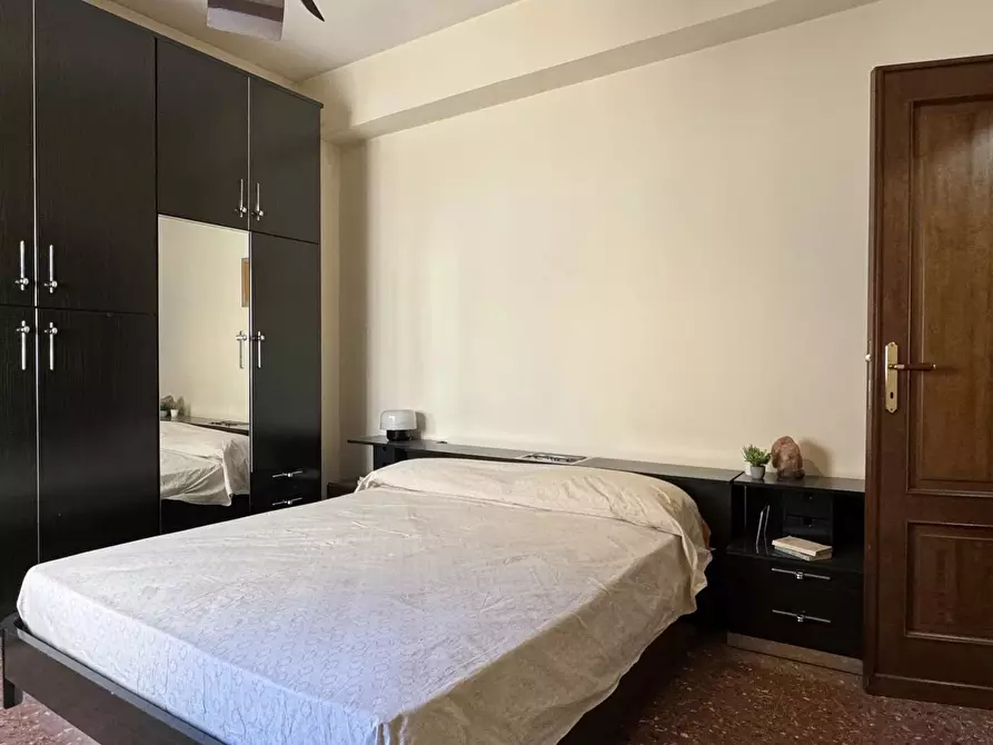 Immagine 11 di Casa trifamiliare in vendita  in Viale della Repubblica, 373 a Cosenza