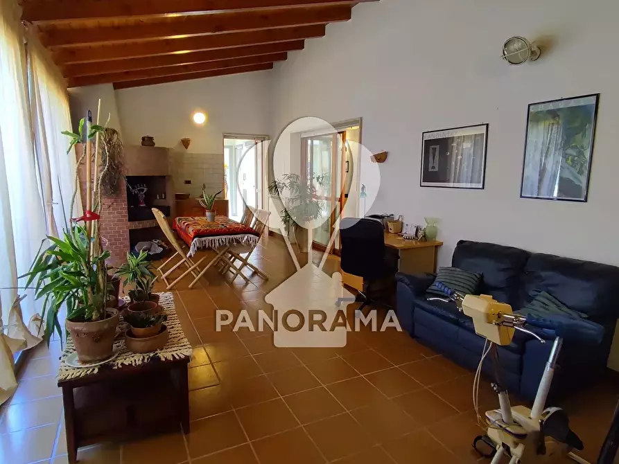 Immagine 21 di Casa trifamiliare in vendita  in Via Florio a Alcamo