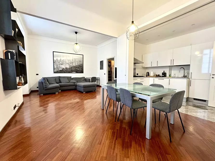 Immagine 1 di Casa trifamiliare in vendita  in Via Archimede, 41 a Milano