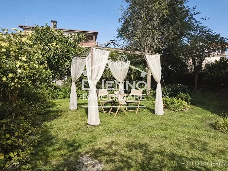 Immagine 19 di Casa trifamiliare in vendita  in Via della Palmarola a Roma