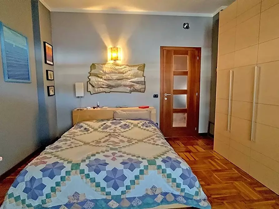 Immagine 30 di Casa trifamiliare in vendita  a Dogliani