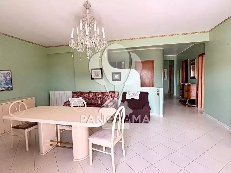 Immagine 3 di Casa trifamiliare in vendita  in Via Gaetano Martino a Alcamo