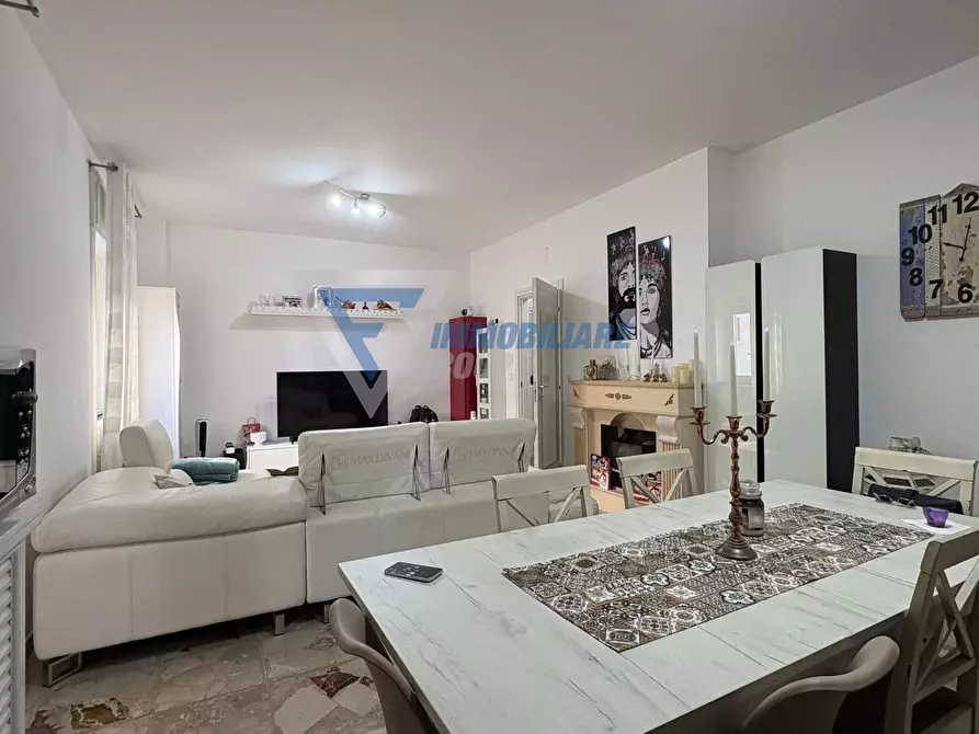 Immagine 4 di Casa trifamiliare in vendita  in via sicilia a Siracusa