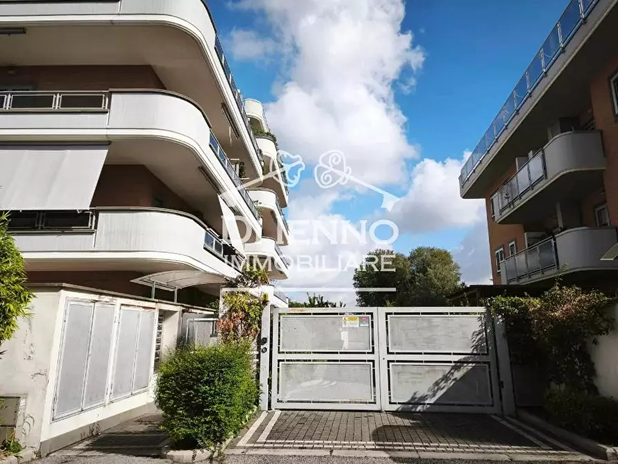 Immagine 12 di Casa trifamiliare in vendita  in Largo Ines Bedeschi a Roma