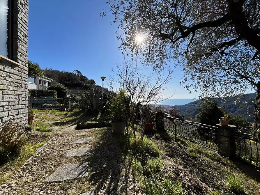 Immagine 5 di Casa trifamiliare in vendita  in via dei caduti a Coreglia Ligure