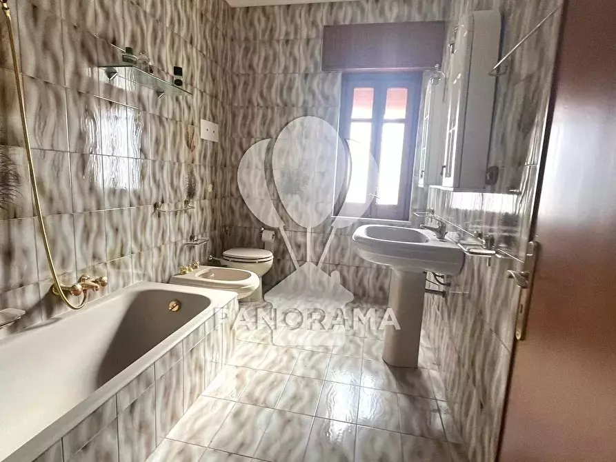 Immagine 12 di Casa trifamiliare in vendita  in Via 4 Novembre, 7 a Partinico