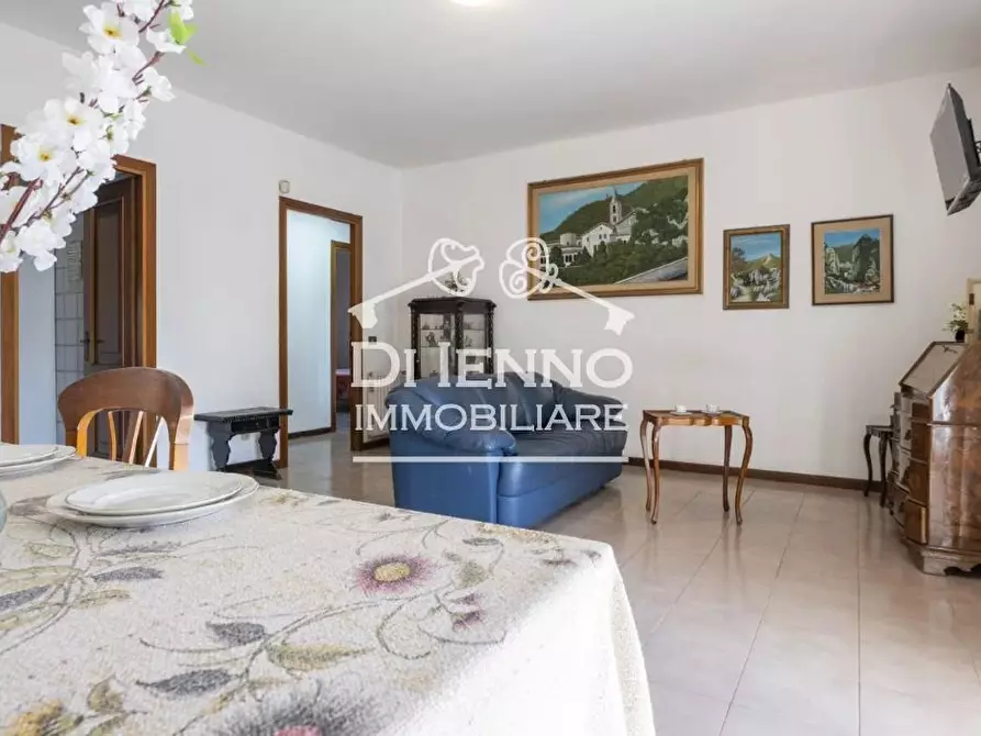 Immagine 11 di Casa trifamiliare in vendita  in Via Renato Mainardi a Roma