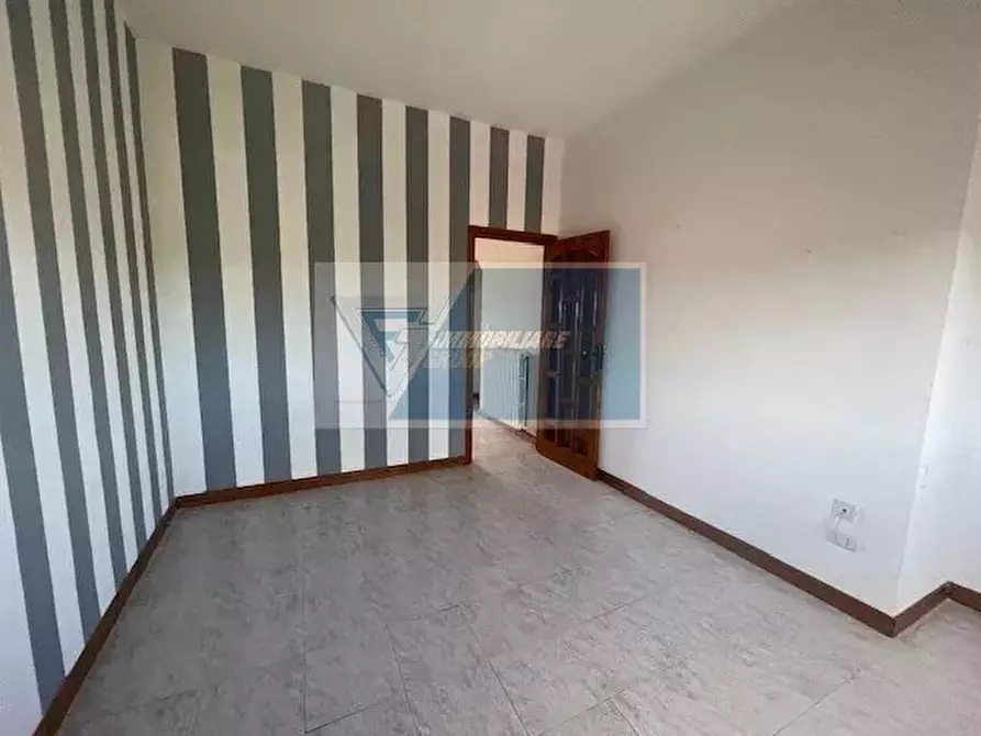 Immagine 7 di Casa trifamiliare in vendita  in Via Pirandello a Buccheri