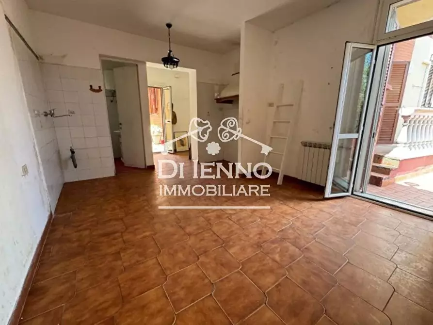 Immagine 1 di Casa trifamiliare in vendita  in Via Andrea Barbazza a Roma